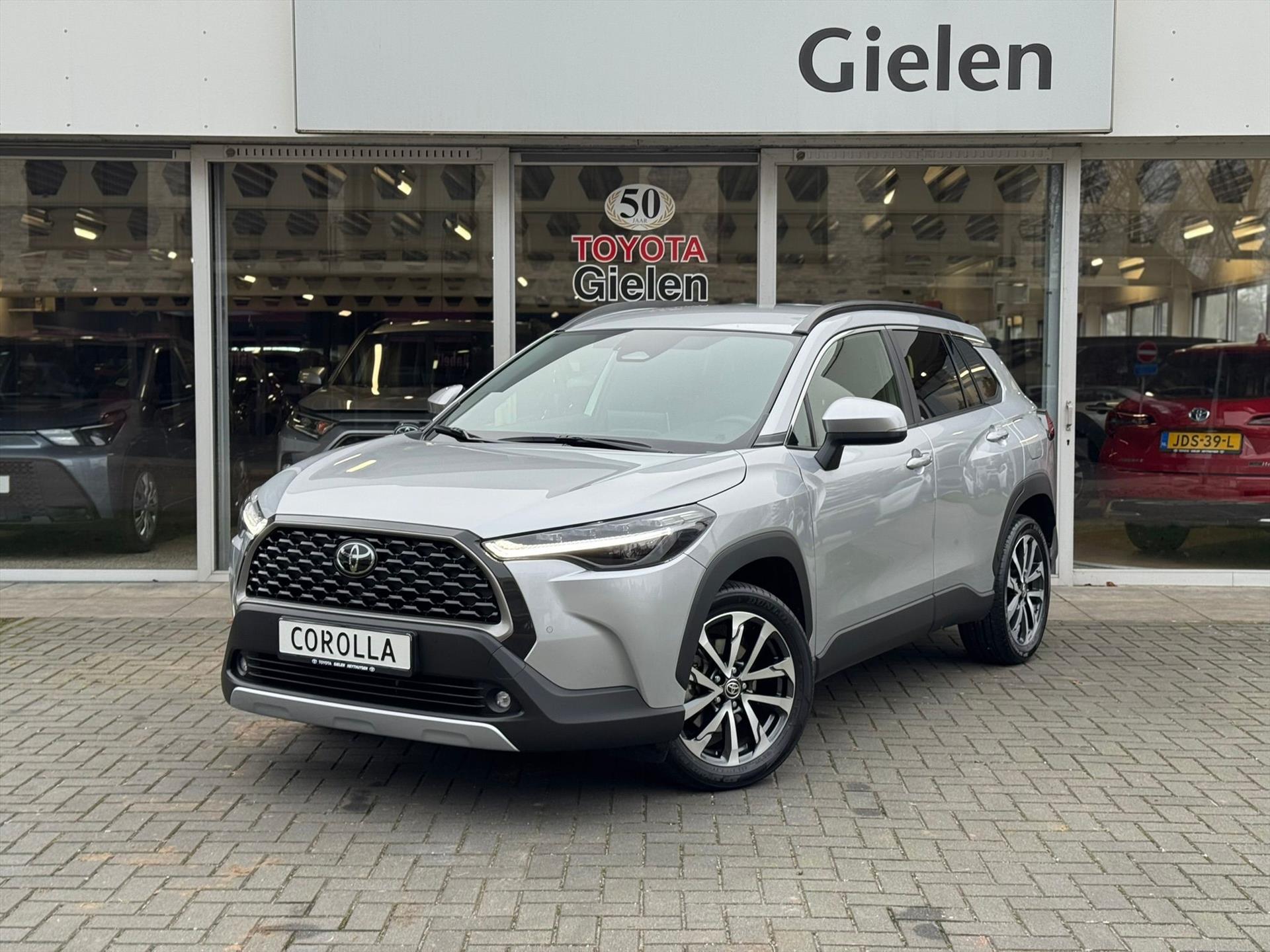 Toyota Corolla Cross 1.8 Hybrid Style | December 2024, Elektrische achterklep, 18 inch, Dodehoekherkenning, Parkeersensoren, Stuurverwarming 50819812-0.jpg | Autobedrijf Gielen