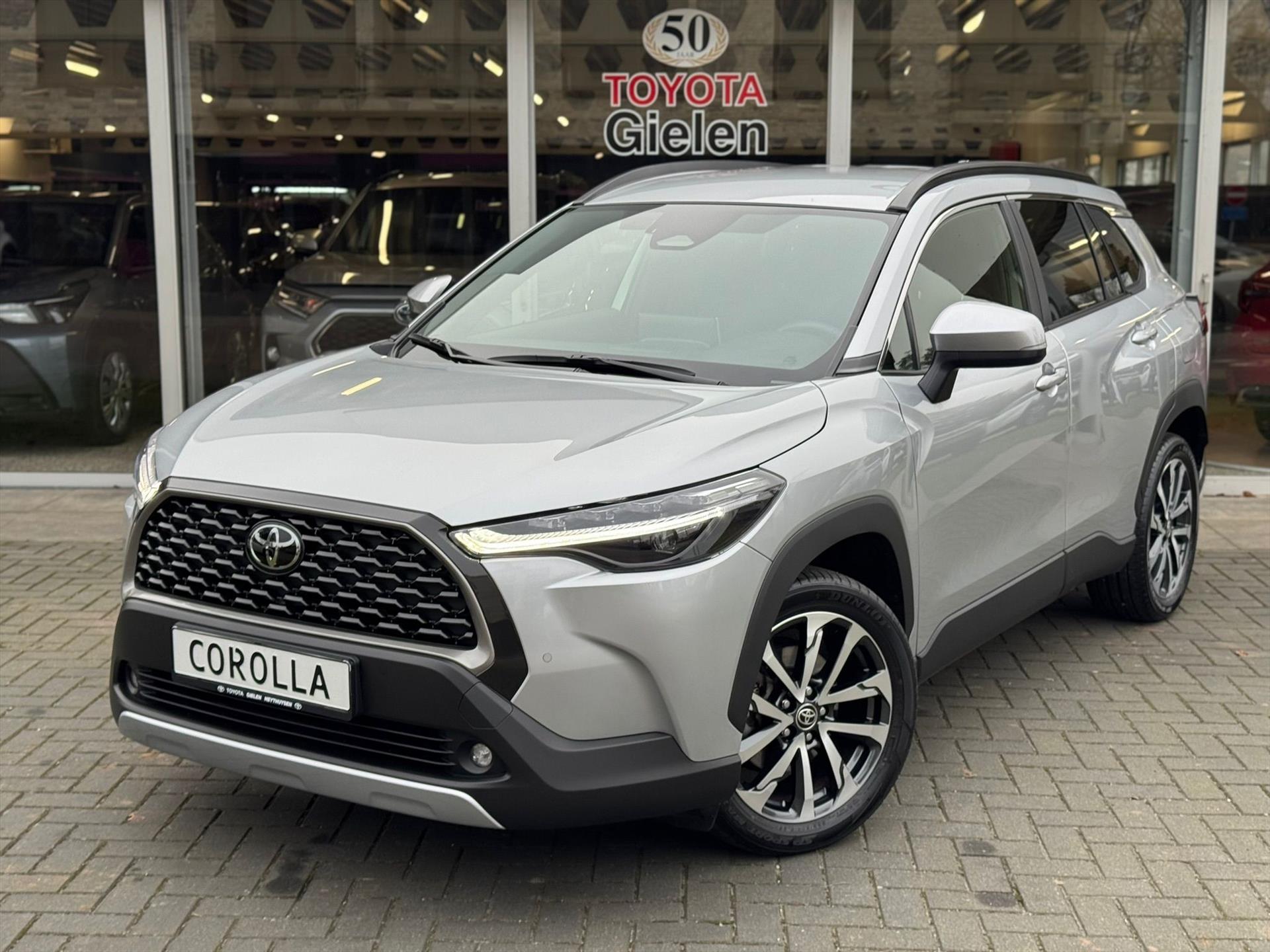 Toyota Corolla Cross 1.8 Hybrid Style | December 2024, Elektrische achterklep, 18 inch, Dodehoekherkenning, Parkeersensoren, Stuurverwarming 50819812-2.jpg | Autobedrijf Gielen