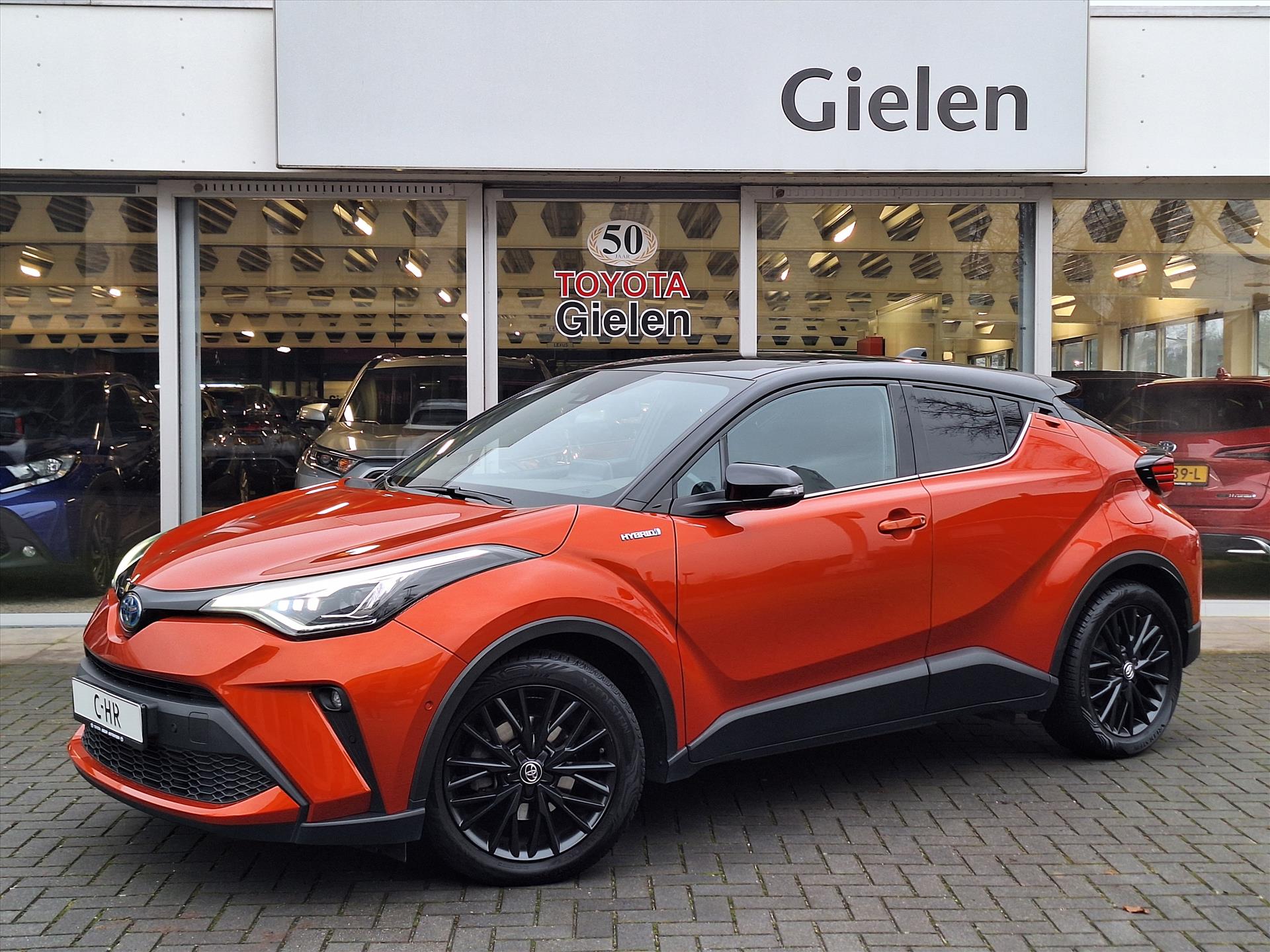 Toyota C-HR 2.0 Hybrid Launch Edition | Leer, Dodehoekherkenning, Parkeersensoren, Stoel + Stuurverwarming, Bi-Tone 50847494-0.jpg | Autobedrijf Gielen