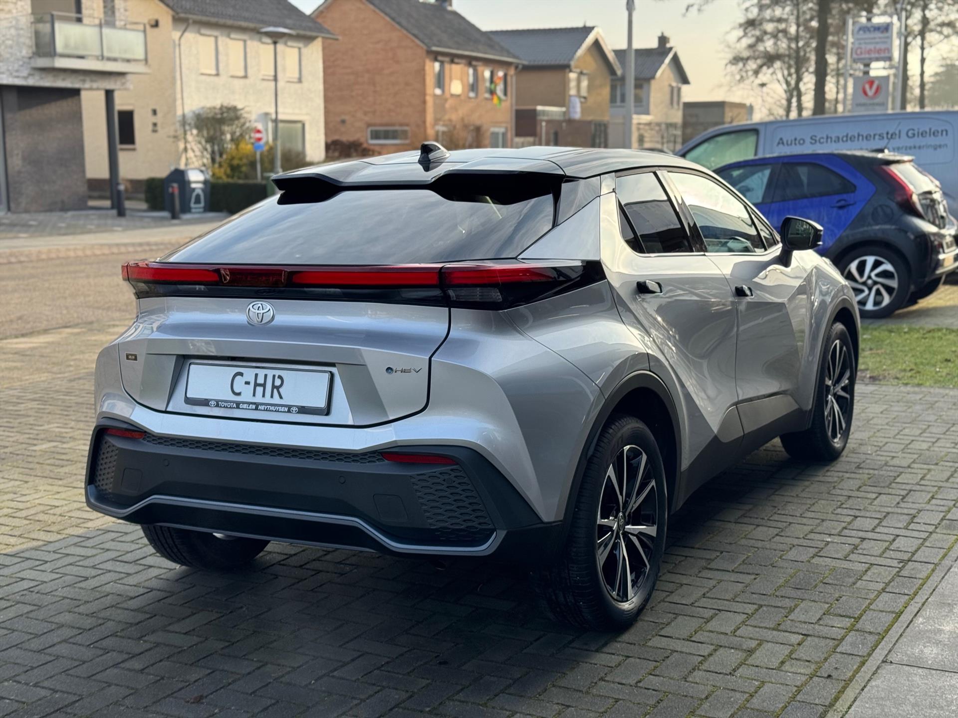 Toyota C-HR 1.8 Hybrid First edition | Elektrische achterklep, Dodehoekherkenning, Stoel + Stuurverwarming, Groot scherm, Parkeersensoren 50874784-4.jpg | Autobedrijf Gielen