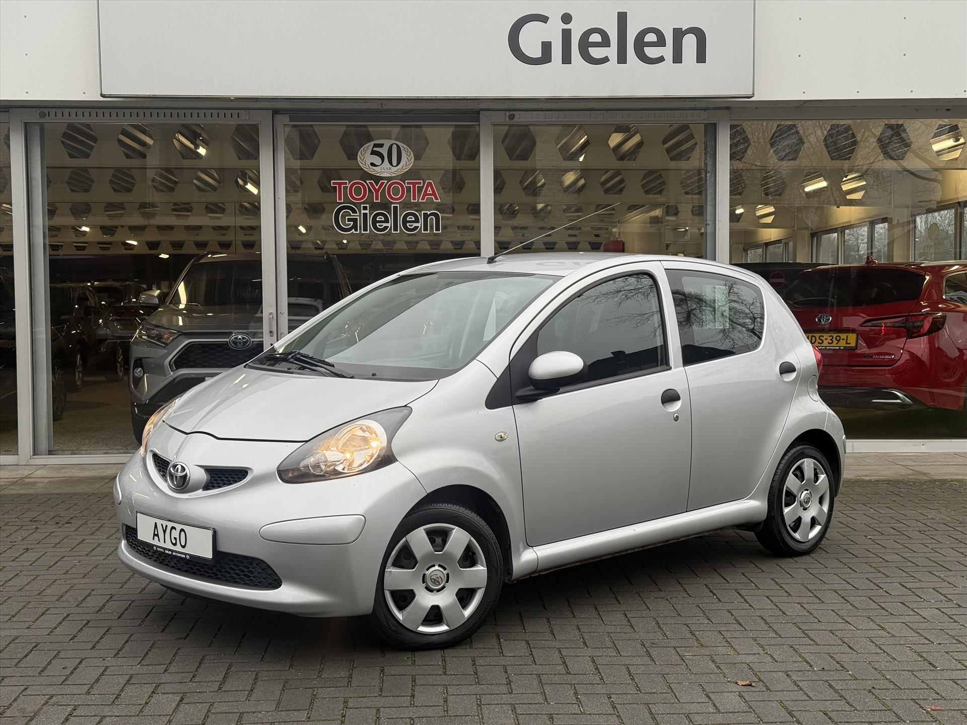 Toyota Aygo 1.0 VVT-I 5DRS Plus | Eerste eigenaar, Airconditioning, Radio/CD-Speler, Nieuw geleverd + onderhouden 50937596-0.jpg | Autobedrijf Gielen