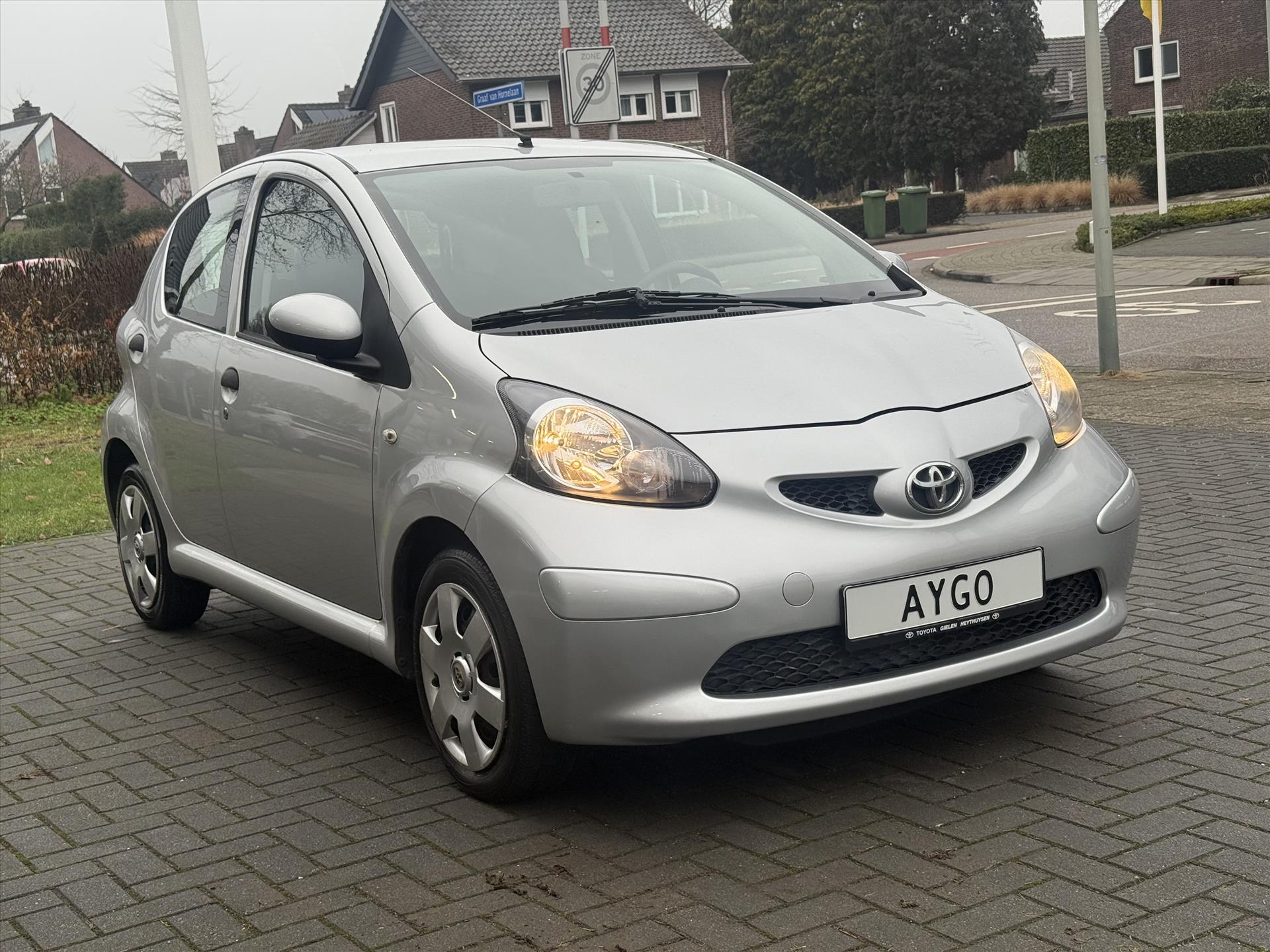 Toyota Aygo 1.0 VVT-I 5DRS Plus | Eerste eigenaar, Airconditioning, Radio/CD-Speler, Nieuw geleverd + onderhouden 50937596-2.jpg | Autobedrijf Gielen
