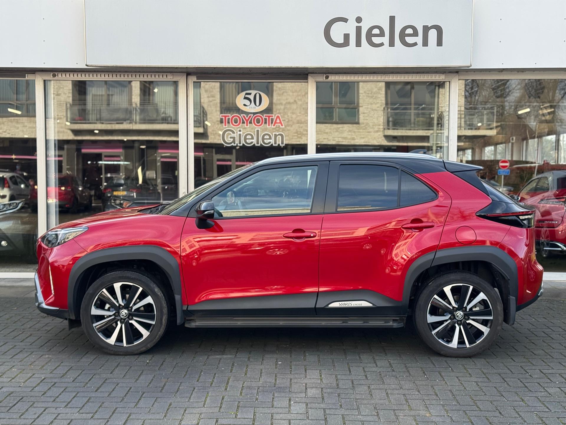 Toyota Yaris Cross 1.5 Hybrid Adventure AWD | Head up display, Elektrische achterklep, Leer, Stoel + Stuurverwarming, Smart connect, December 2021, 50953826-2.jpg | Autobedrijf Gielen