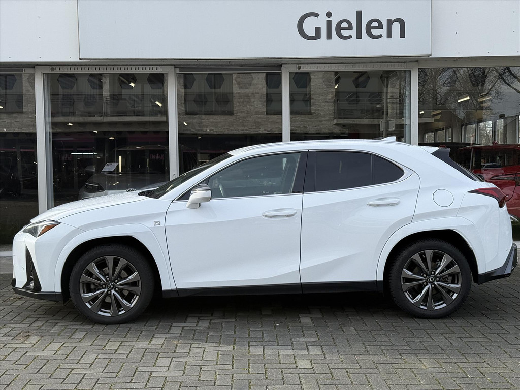 Lexus UX 250h F Sport Line | Facelift, Head up display, Blind Spot, 18 inch, Parkeersensoren, Stoel + Stuurverwarming, Groot scherm 51209699-3.jpg | Autobedrijf Gielen