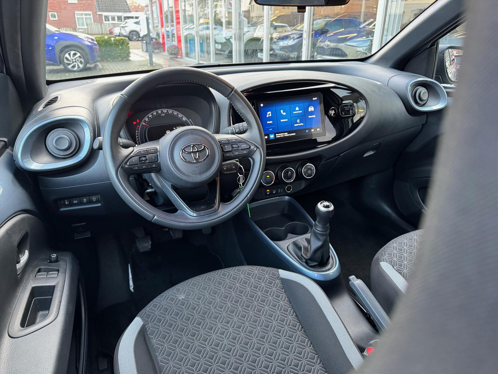 Toyota Aygo X 1.0 VVT-i MT Pulse Bi-tone | Urban Khaki, 17 inch, Privacy glass, Apple CarPlay/Android auto, Airconditioning, Parkeercamera 51214334-4.jpg | Autobedrijf Gielen