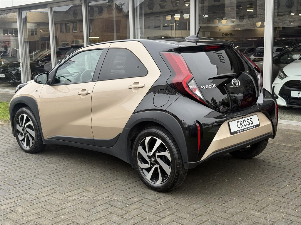 Toyota Aygo X 1.0 VVT-i MT Pulse Bi-tone | Ginger beige, 17 inch, Privacy glass, Apple CarPlay/Android auto, Airconditioning, Parkeercamera 51214344-3.jpg | Autobedrijf Gielen