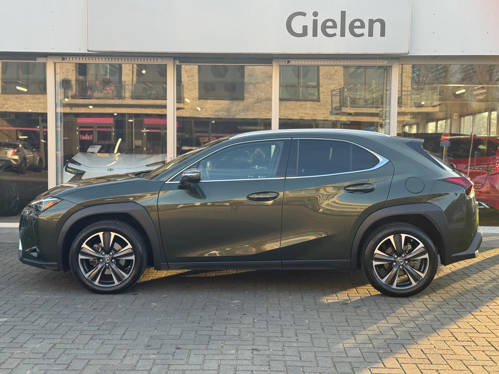 Lexus UX 250h Preference Line | Nieuwe multimedia, 18 inch, Dodehoekherkenning, Stoel + Stuurverwarming, Parkeersensoren 51258418-1.jpg | Autobedrijf Gielen