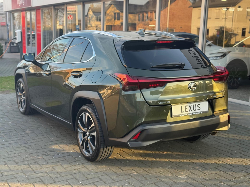 Lexus UX 250h Preference Line | Nieuwe multimedia, 18 inch, Dodehoekherkenning, Stoel + Stuurverwarming, Parkeersensoren 51258418-2.jpg | Autobedrijf Gielen