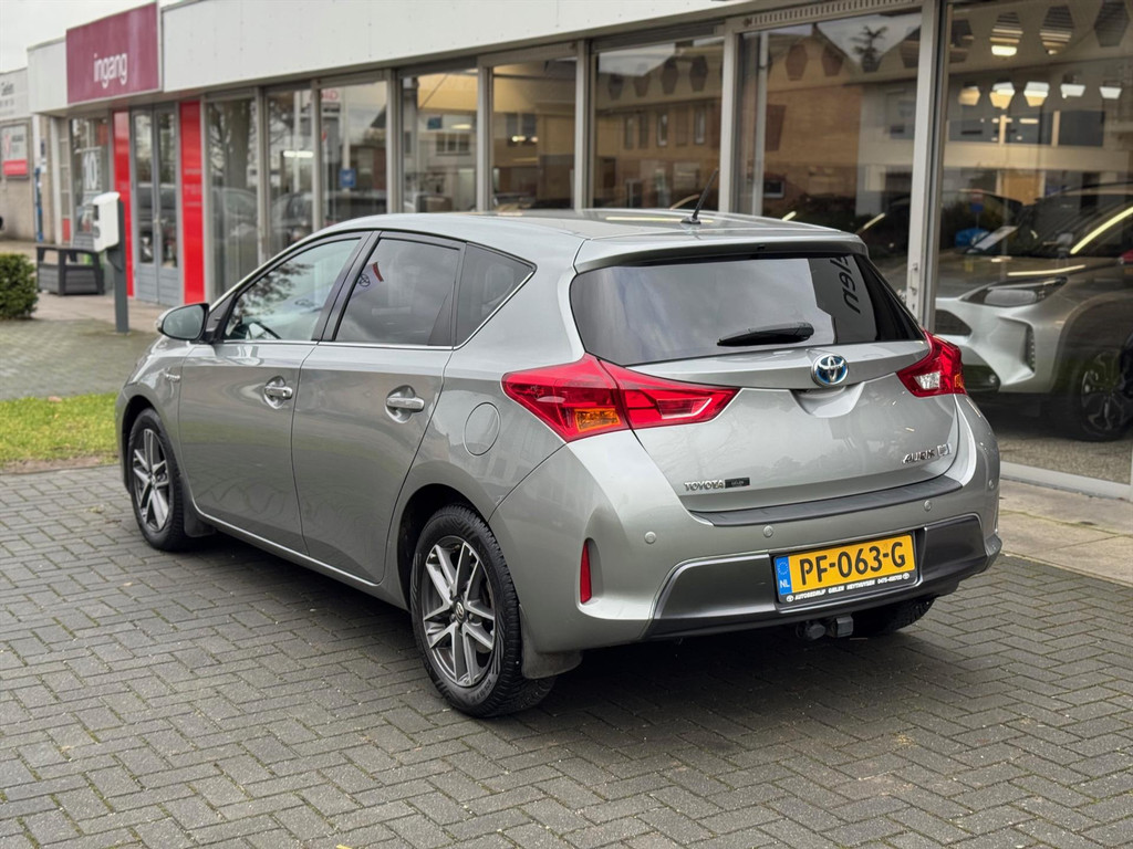 Toyota Auris 1.8 Hybrid Dynamic | Parkeersensoren, Cruise control, Parkeercamera, Bluetooth, Lichtmetalen velgen 51331752-2.jpg | Autobedrijf Gielen