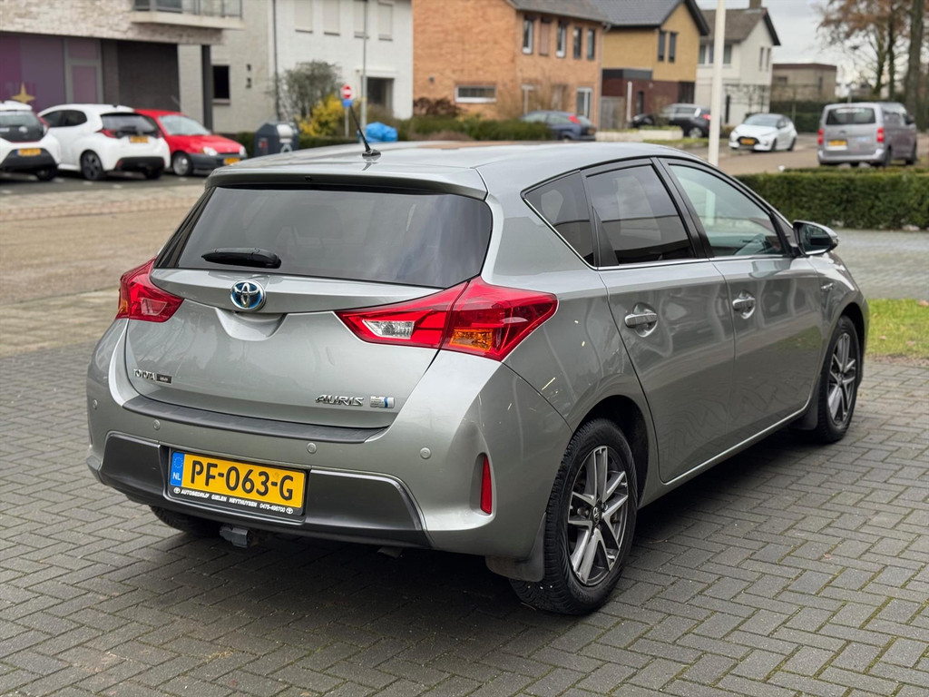 Toyota Auris 1.8 Hybrid Dynamic | Parkeersensoren, Cruise control, Parkeercamera, Bluetooth, Lichtmetalen velgen 51331752-3.jpg | Autobedrijf Gielen