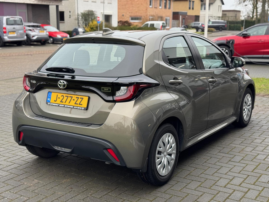Toyota Yaris 1.5 VVT-i 125pk Active | Apple CarPlay/Android auto, Adaptive cruise control, Airconditioning, Oxyde bronze 51418637-4.jpg | Autobedrijf Gielen