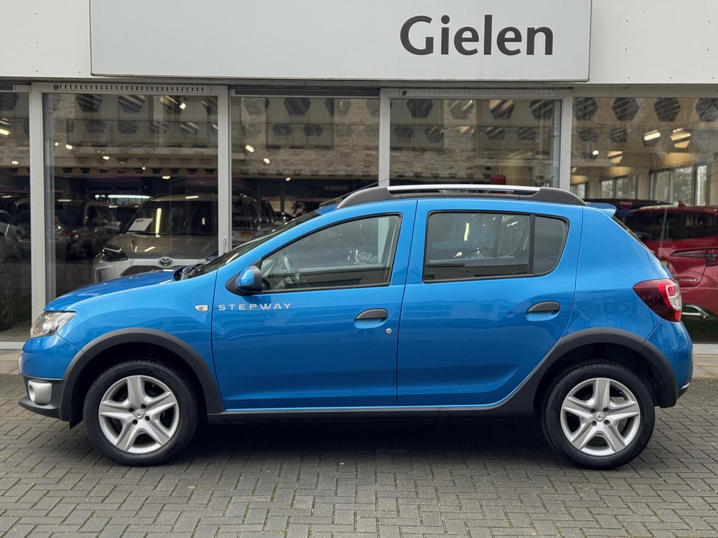 Dacia Sandero 0.9 Tce 90pk STEPWAY Lauréate | Cruise control, Parkeersensoren, Navigatie, Airco 51429100-1.jpg | Autobedrijf Gielen