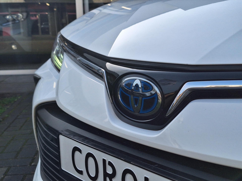 Toyota Corolla Sedan 1.8 Hybrid Style | Parkeersensoren, Navigatie, Keyless 51498699-2.jpg | Autobedrijf Gielen
