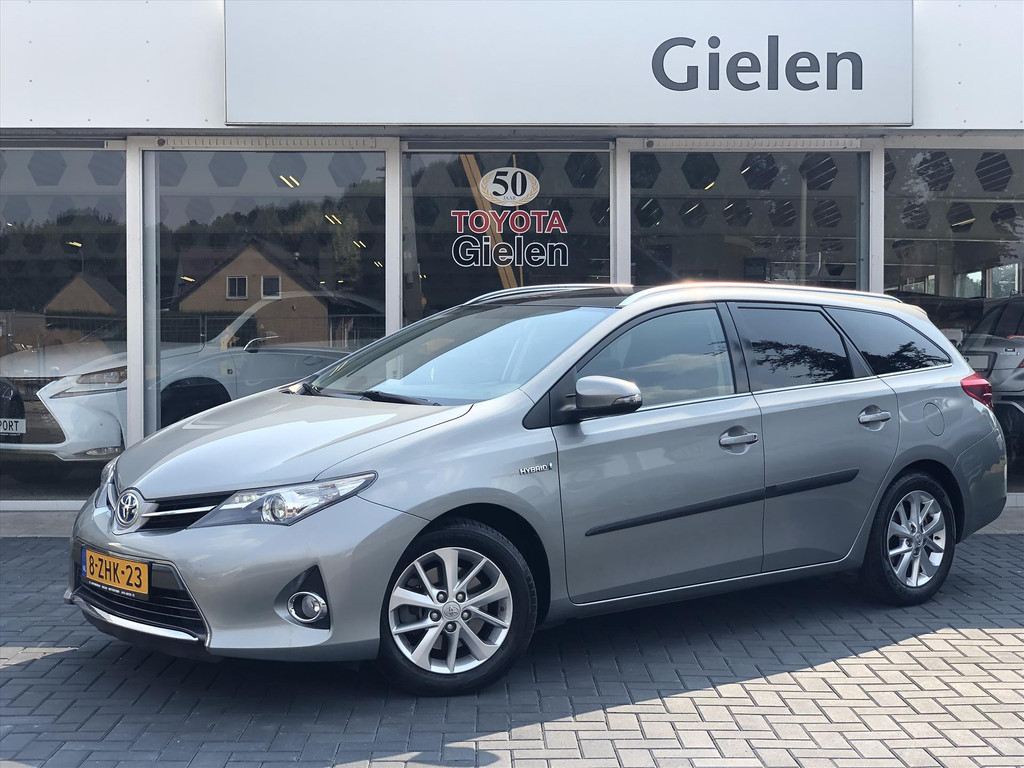 Toyota Auris 1.8 Hybrid Lease | Navigatie, Panoramadak, Privacy Glass, Cruise control, Climate control 51504327-0.jpg | Autobedrijf Gielen