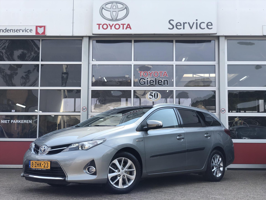 Toyota Auris 1.8 Hybrid Lease | Navigatie, Panoramadak, Privacy Glass, Cruise control, Climate control 51504327-1.jpg | Autobedrijf Gielen
