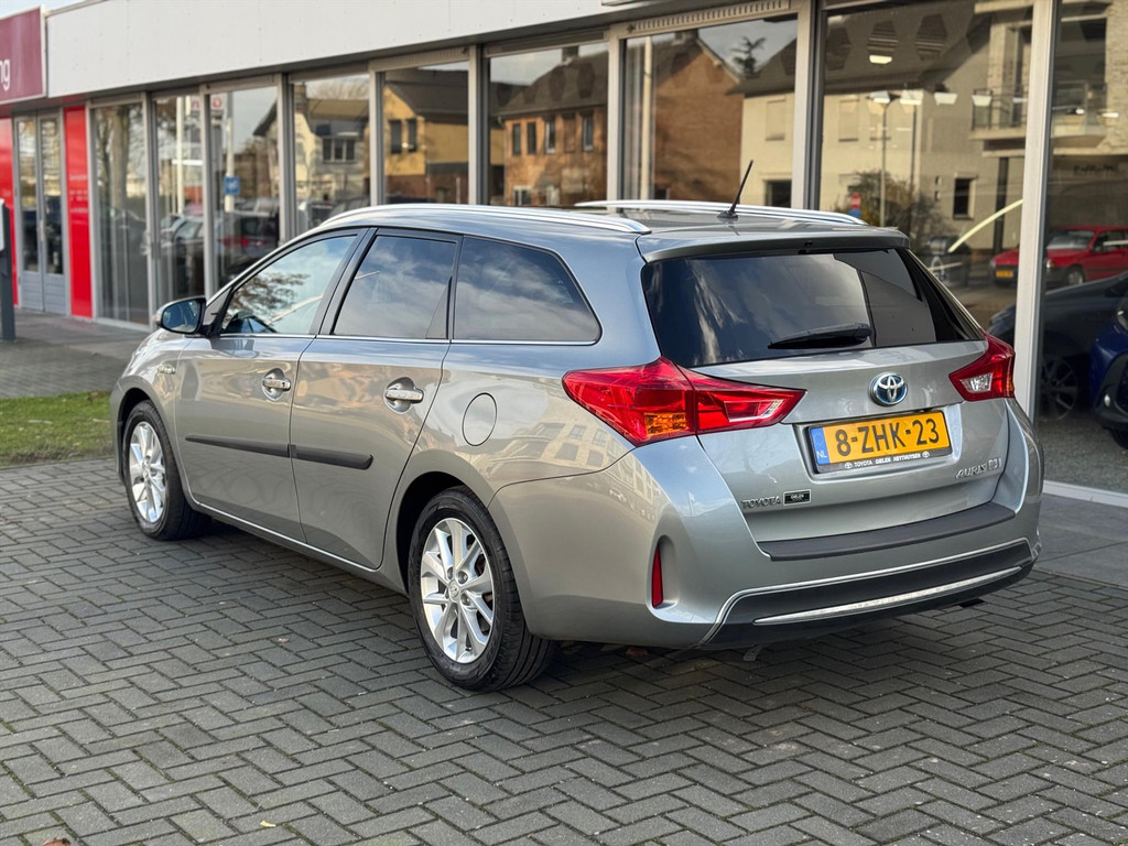 Toyota Auris 1.8 Hybrid Lease | Navigatie, Panoramadak, Privacy Glass, Cruise control, Climate control 51504327-2.jpg | Autobedrijf Gielen