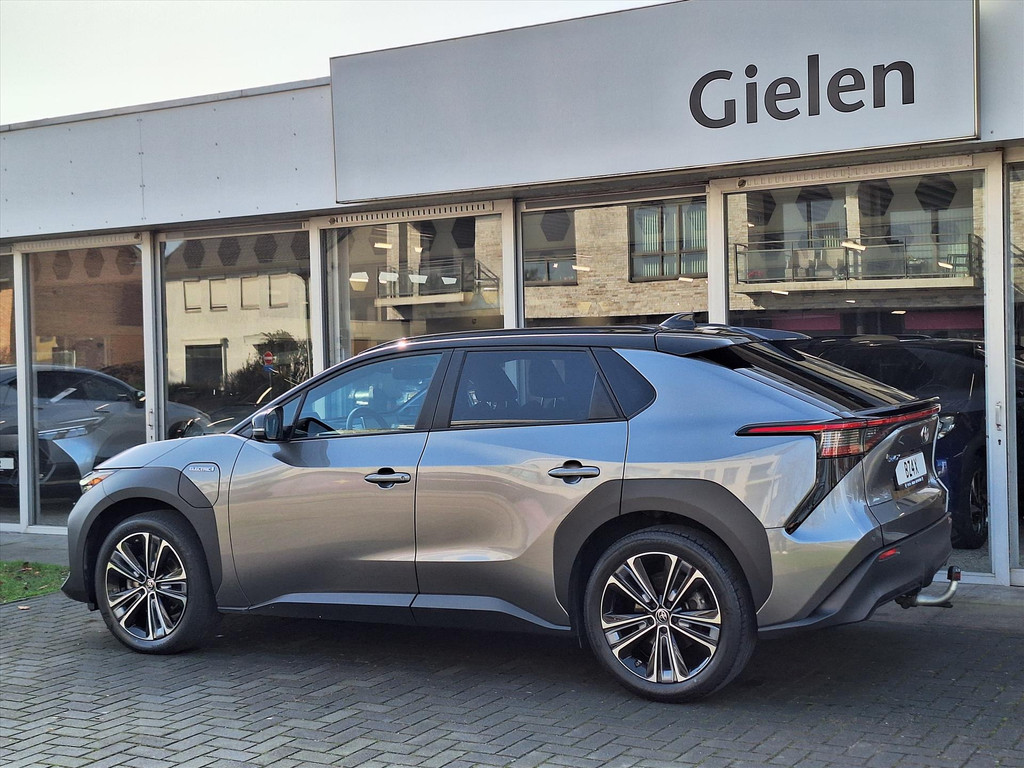 Toyota Bz4x 71,4 kWh 204pk Premium | Trekhaak, JBL, Panoramadak, 20 inch, Stoel + Stuurverwarming, Elektrische achterklep 51564542-2.jpg | Autobedrijf Gielen