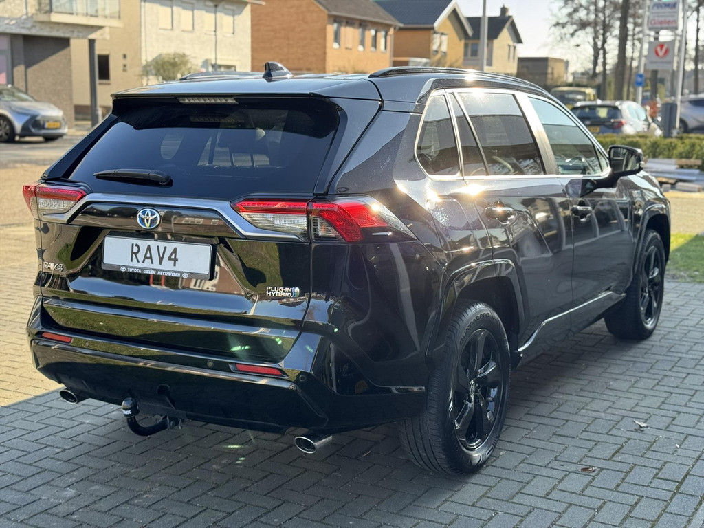 Toyota RAV4 2.5 Plug-in Hybrid AWD Black Edition | Panoramadak, Trekhaak, JBL, 360 Camera, Dodehoekherkenning, Stoel + Stuurverwarming 51739347-4.jpg | Autobedrijf Gielen