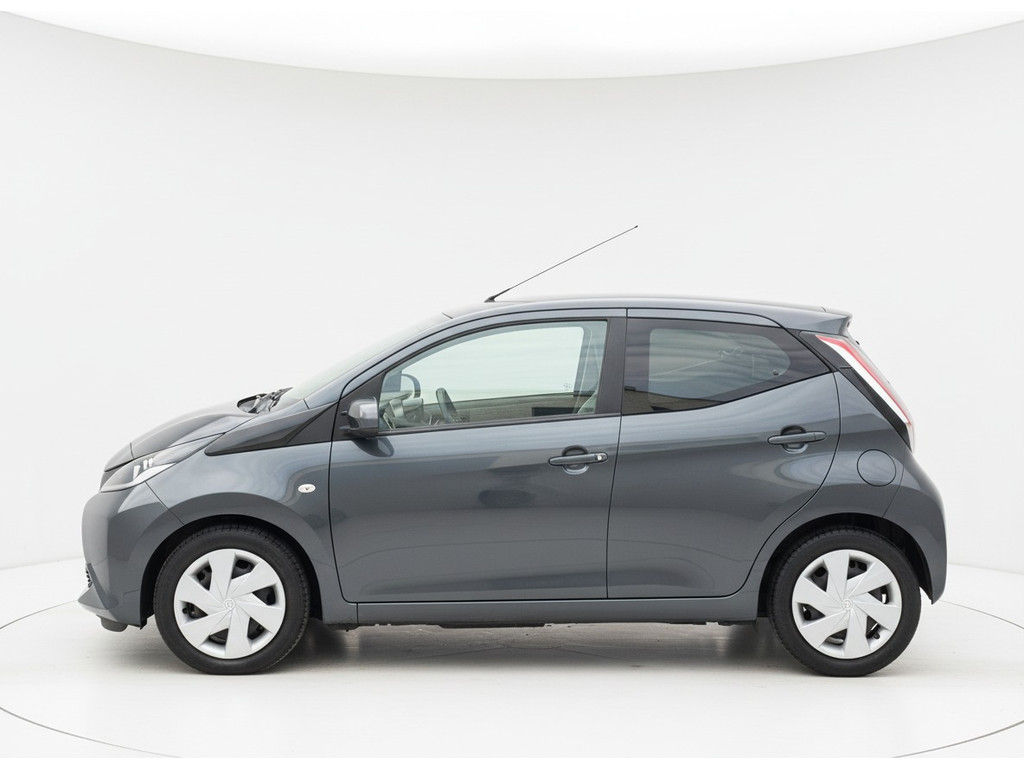 Toyota Aygo 1.0 VVT-i 5D x-play | Eerste eigenaar, Parkeercamera, Bluetooth, In hoogte verstelbare stoel, Airconditioning 51761275-2.jpg | Autobedrijf Gielen