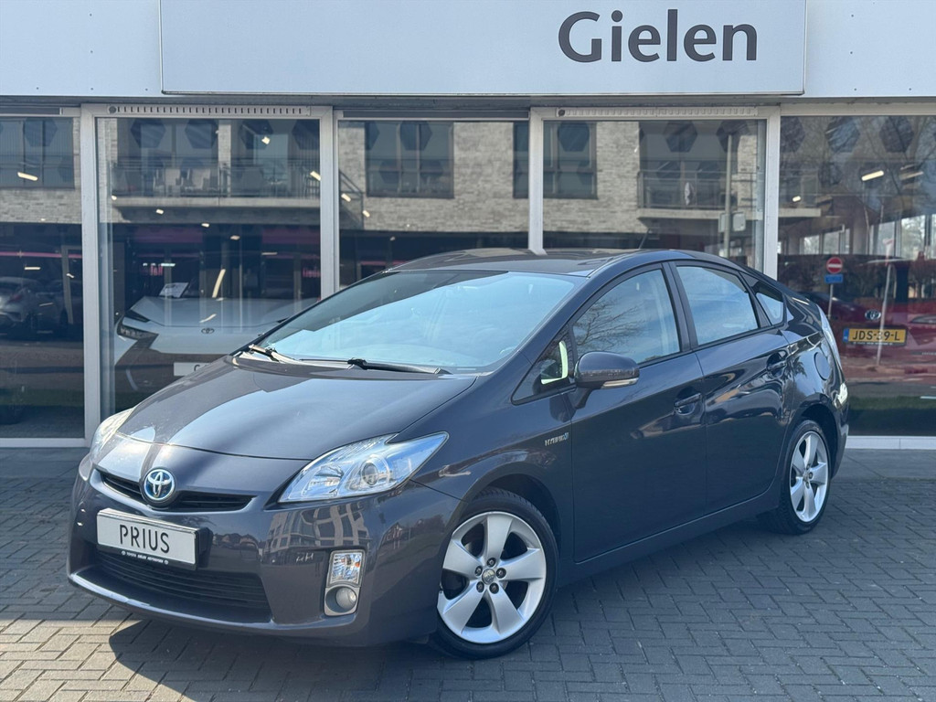 Toyota Prius 1.8 Full Hybrid Aspiration | Head up display, 17 inch, Keyless, Parkeersensoren, Climate control 51764002-0.jpg | Autobedrijf Gielen