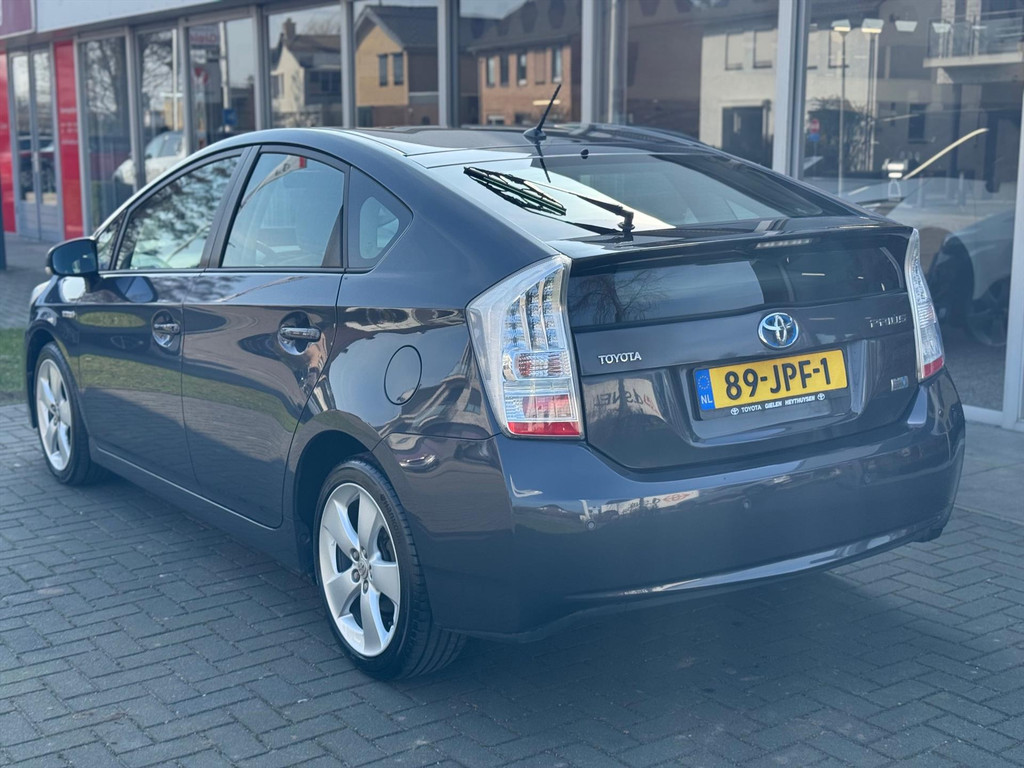 Toyota Prius 1.8 Full Hybrid Aspiration | Head up display, 17 inch, Keyless, Parkeersensoren, Climate control 51764002-2.jpg | Autobedrijf Gielen