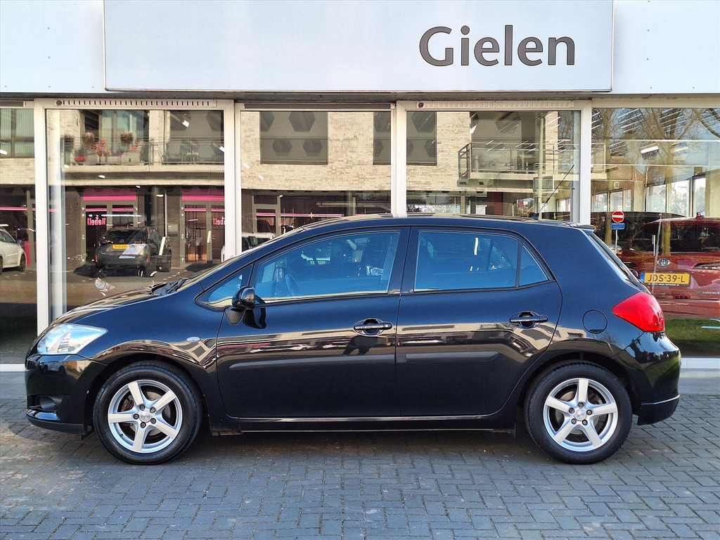 Toyota Auris 1.6 VVT-I Dynamic | Trekhaak, 2e eigenaar, Climate control, Cruise Control, Radio/CD-Speler 51791762-1.jpg | Autobedrijf Gielen