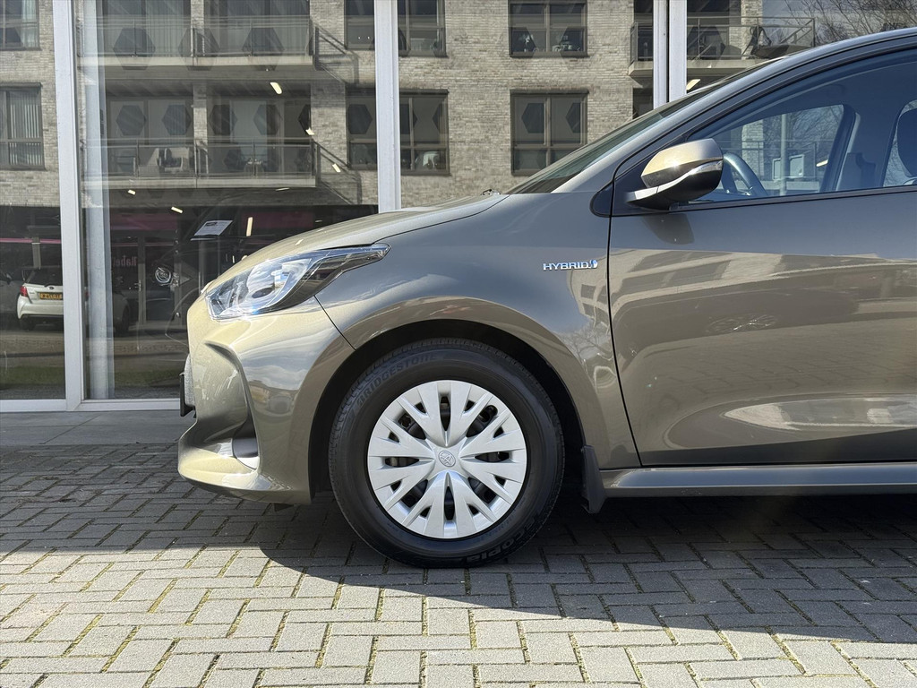 Toyota Yaris 1.5 Hybrid 116pk Active | Eerste eigenaar, Apple CarPlay/Android Auto, Climate control, Adaptive cruise control 51856353-3.jpg | Autobedrijf Gielen