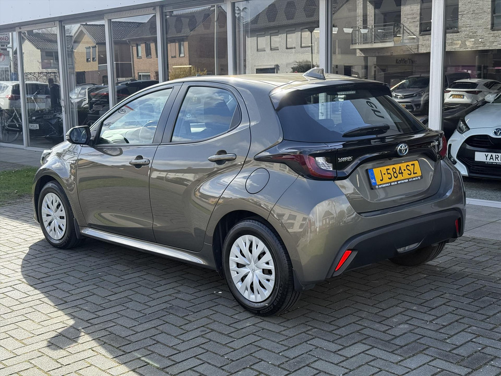 Toyota Yaris 1.5 Hybrid 116pk Active | Eerste eigenaar, Apple CarPlay/Android Auto, Climate control, Adaptive cruise control 51856353-4.jpg | Autobedrijf Gielen