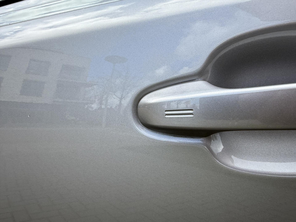 Toyota C-HR 1.8 Hybrid Bi-Tone Plus | Leer, Dodehoekherkenning, Stoel + Stuurverwarming, Parkeersensoren, Keyless, 18 inch 51906098-4.jpg | Autobedrijf Gielen