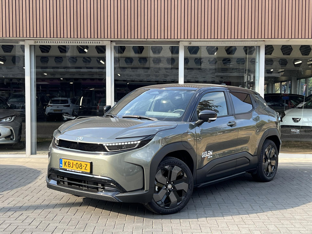 Toyota Urban Cruiser 61,1 kWh 174pk Executive | JBL, Stoel- Stuurverwarming, 360 graden camera 51954421-0.jpg | Autobedrijf Gielen