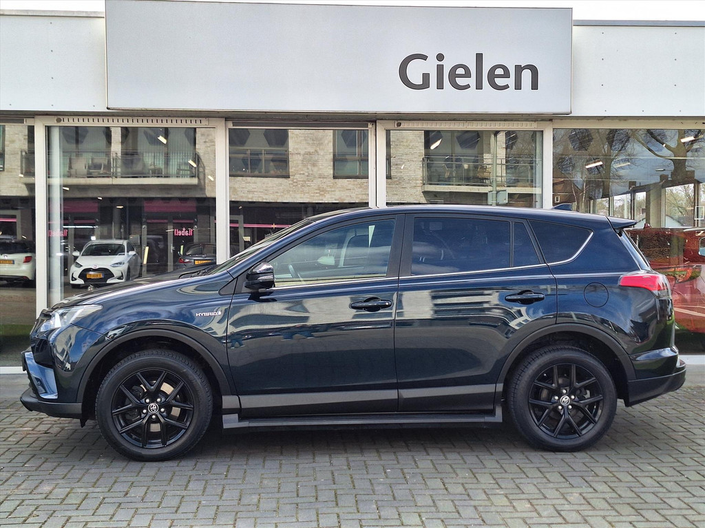 Toyota RAV4 2.5 Hybrid AWD Black Edition | Schuifdak, Treeplanken, Dodehoekherkenning, Keyless, Parkeersensoren, Elektrische achterklep 52012446-4.jpg | Autobedrijf Gielen