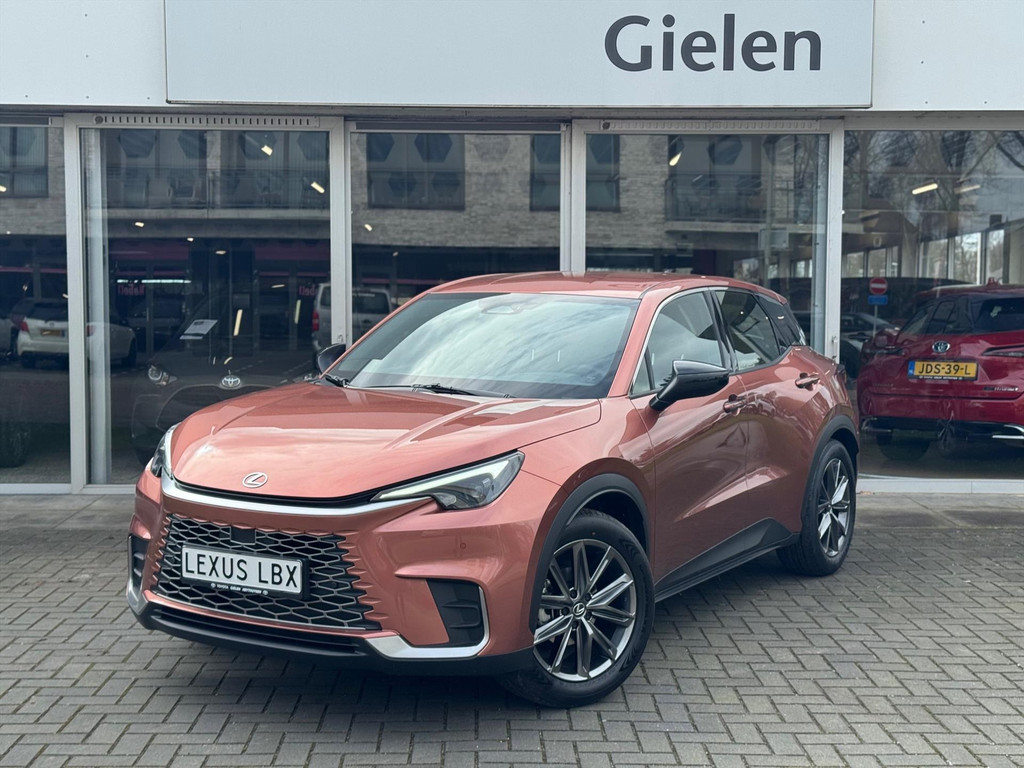 Lexus LBX 1.5 Hybrid Relax Tech Pack | Geheugenfunctie, Leer, Dodehoekherkenning, 18 inch, Elektrische achterklep, Stoel + Stuurverwarming 52045965-0.jpg | Autobedrijf Gielen