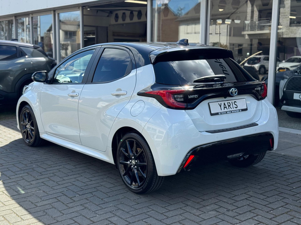 Toyota Yaris 1.5 Hybrid Executive Premium | JBL, Head up display, 17 inch, Dodehoekherkenning, Parkeersensoren, Stoelverwarming 52069345-2.jpg | Autobedrijf Gielen