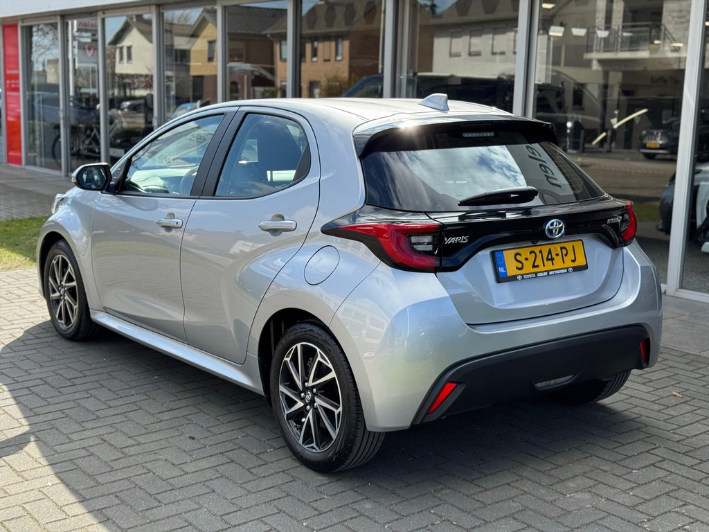 Toyota Yaris 1.5 Hybrid Dynamic | Lichtmetalen velgen, LED, Keyless, Startknop, Licht + Regensensor, Apple CarPlay/Android Auto 52138046-3.jpg | Autobedrijf Gielen