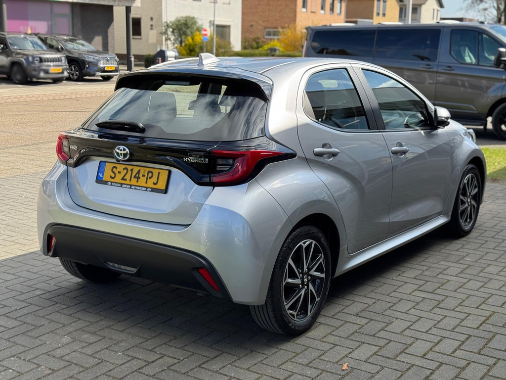 Toyota Yaris 1.5 Hybrid Dynamic | Lichtmetalen velgen, LED, Keyless, Startknop, Licht + Regensensor, Apple CarPlay/Android Auto 52138046-3.jpg | Autobedrijf Gielen