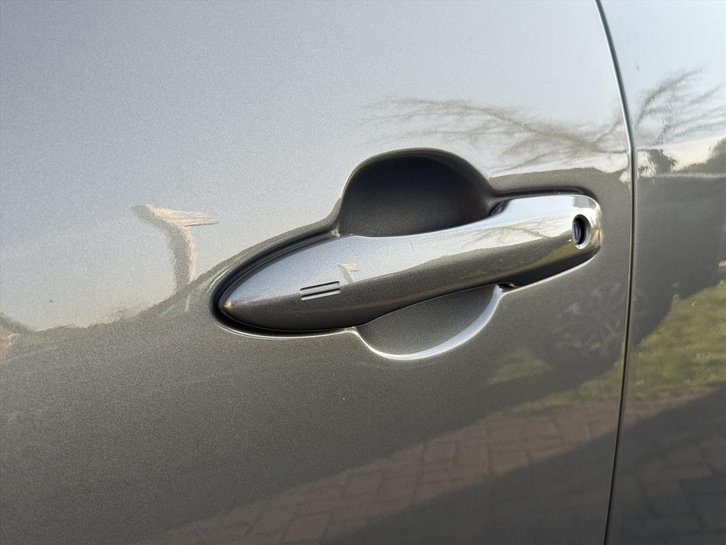 Toyota Yaris Cross 1.5 Hybrid First Edition Plus | Stoel + Stuurverwarming, Groot scherm, Keyless, 17 inch, Apple CarPlay/Android Auto 52139552-3.jpg | Autobedrijf Gielen