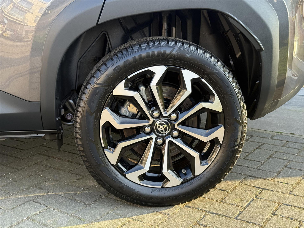 Toyota Yaris Cross 1.5 Hybrid First Edition Plus | Stoel + Stuurverwarming, Groot scherm, Keyless, 17 inch, Apple CarPlay/Android Auto 52139778-4.jpg | Autobedrijf Gielen