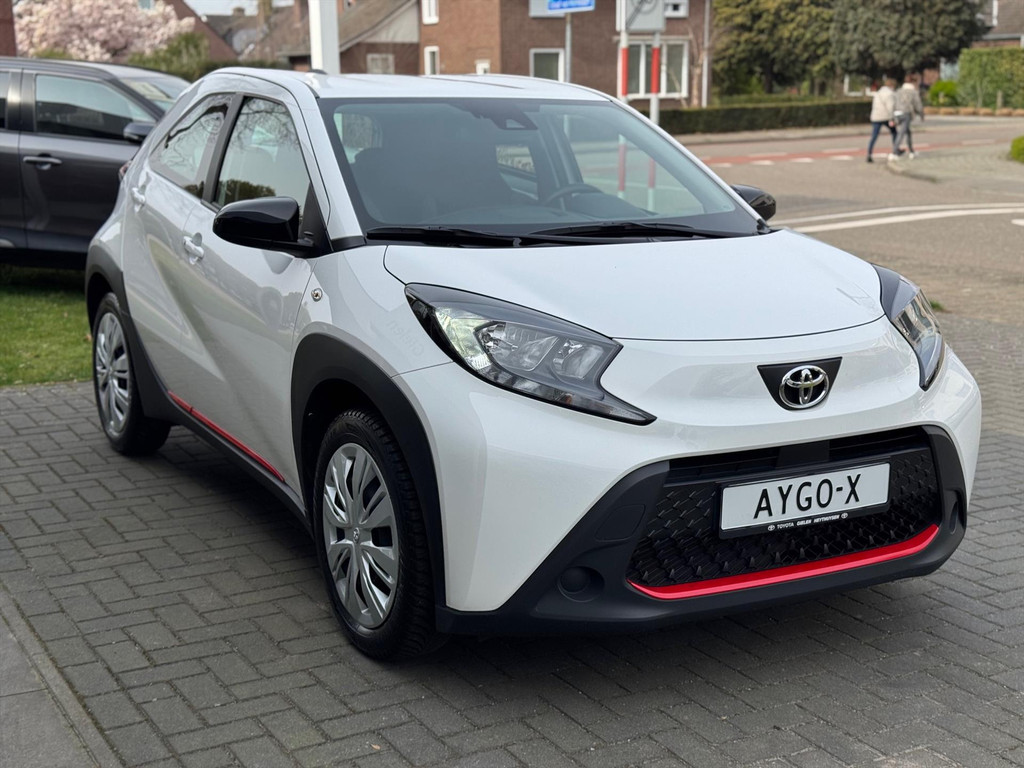 Toyota Aygo X 1.0 VVT-i MT Play Plus | Keyless, Startknop, Stoelverwarming, Climate control, Apple CarPlay/Android Auto 52165512-4.jpg | Autobedrijf Gielen