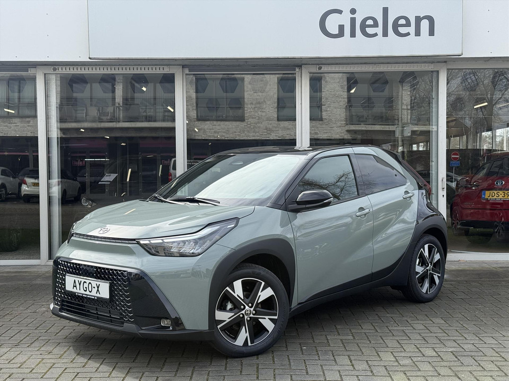 Toyota Aygo X 1.5 Hybrid Pulse Plus | Tarragon, Bi-Tone, Stoelverwarming, Climate control, Startknop, LED, 17 inch 52246670-0.jpg | Autobedrijf Gielen