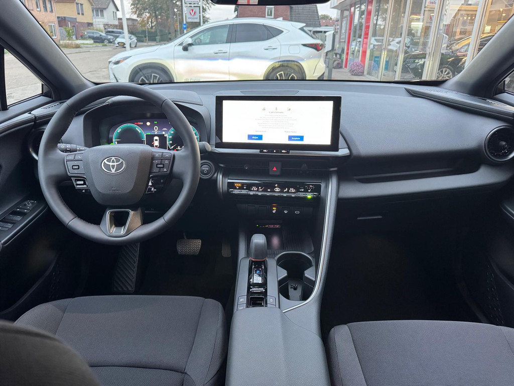 Toyota C-HR 2.0 High Power PHEV 223pk First edition Bi-Tone | Elektrische achterklep, Stoel + Stuurverwarming, Dodehoekherkenning 52265006-2.jpg | Autobedrijf Gielen