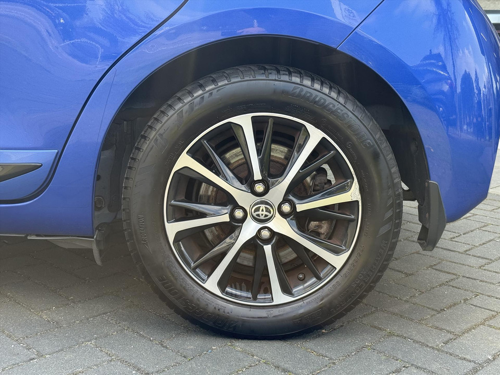 Toyota Yaris 1.5 Full HybridDynamic | Lichtmetalen velgen, Parkeercamera, Licht + Regensensor, Cruise control, Climate control 52400049-3.jpg | Autobedrijf Gielen