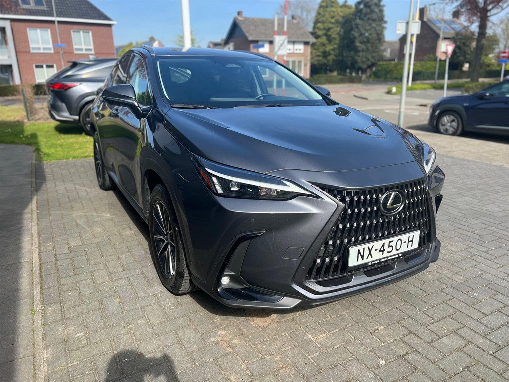 Lexus NX 450h+ AWD Launch Edition | 360 Camera, Leer, Stoelventilatie, Stuurverwarming, Blind Spot, Geheugenfunctie 52464346-4.jpg | Autobedrijf Gielen