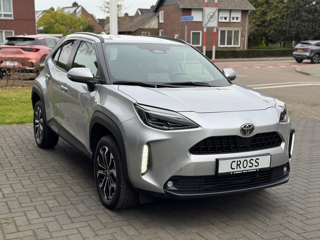 Toyota Yaris Cross 1.5 Hybrid First Edition Plus | Stoel + Stuurverwarming, Groot scherm, Keyless, 17 inch, Apple CarPlay/Android Auto 52480722-4.jpg | Autobedrijf Gielen