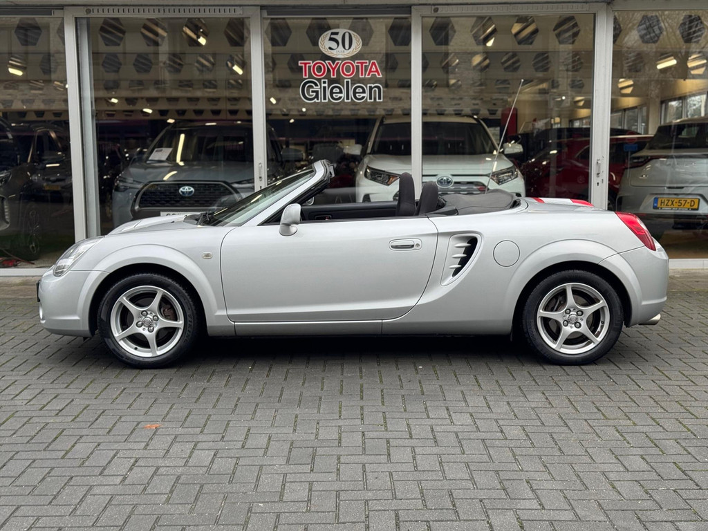 Toyota MR2 1.8 VVT-i | Cabrio, Elektrische ramen, Lichtmetalen velgen, Radio/CD speler 52498447-3.jpg | Autobedrijf Gielen