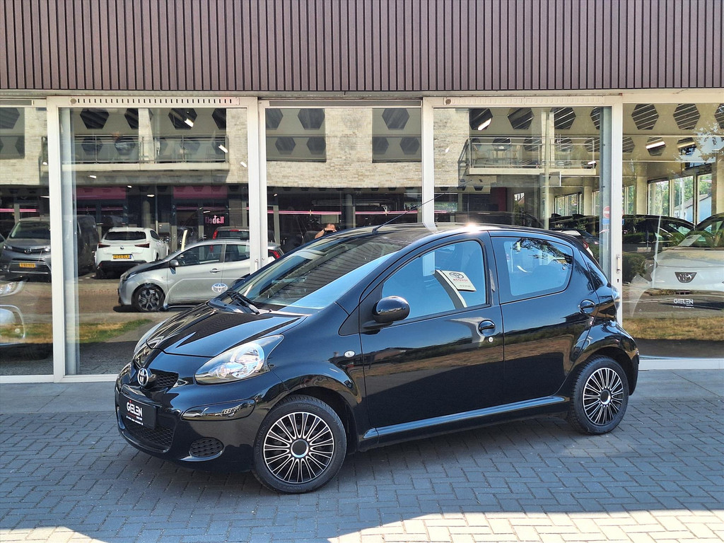 Toyota Aygo 1.0 VVT-i 5D Comfort Navigator | Airconditioning, Pioneer Premium sound systeem, Elektrische ramen, hele nette auto! 52520526-0.jpg | Autobedrijf Gielen