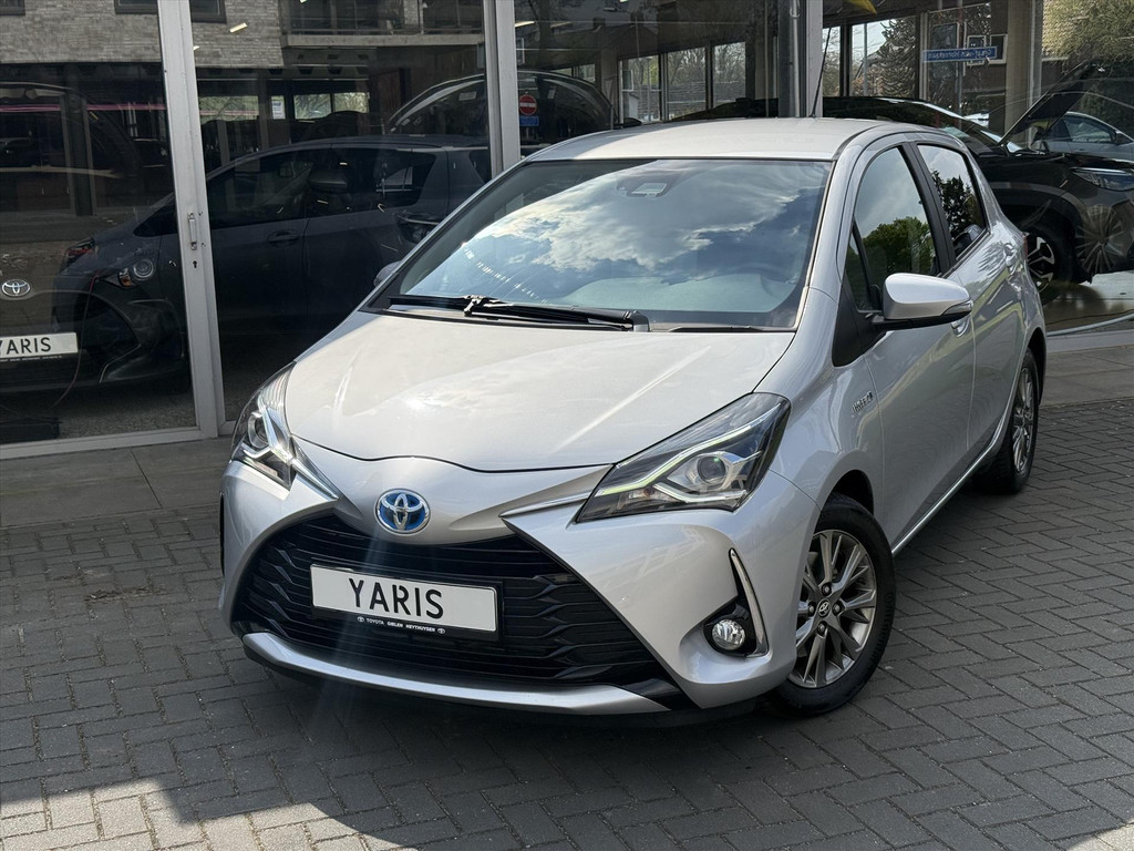 Toyota Yaris 1.5 Hybrid Dynamic | Navigatie, Lichtmetalen velgen, Privacy Glass, Safety Sense, Cruise control, Parkeercamera 52536286-1.jpg | Autobedrijf Gielen
