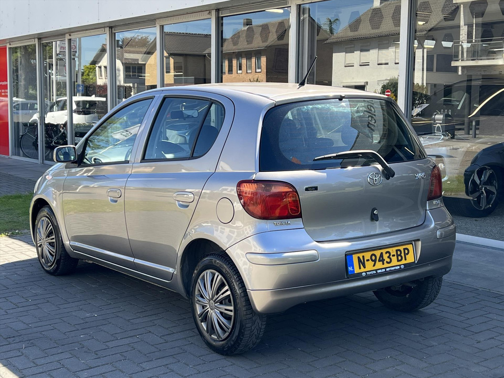 Toyota Yaris 1.3 VVT-I 5DR | Airconditioning, Centrale deurvergrendeling, Elektrische ramen, Weinig KM! 52607930-2.jpg | Autobedrijf Gielen