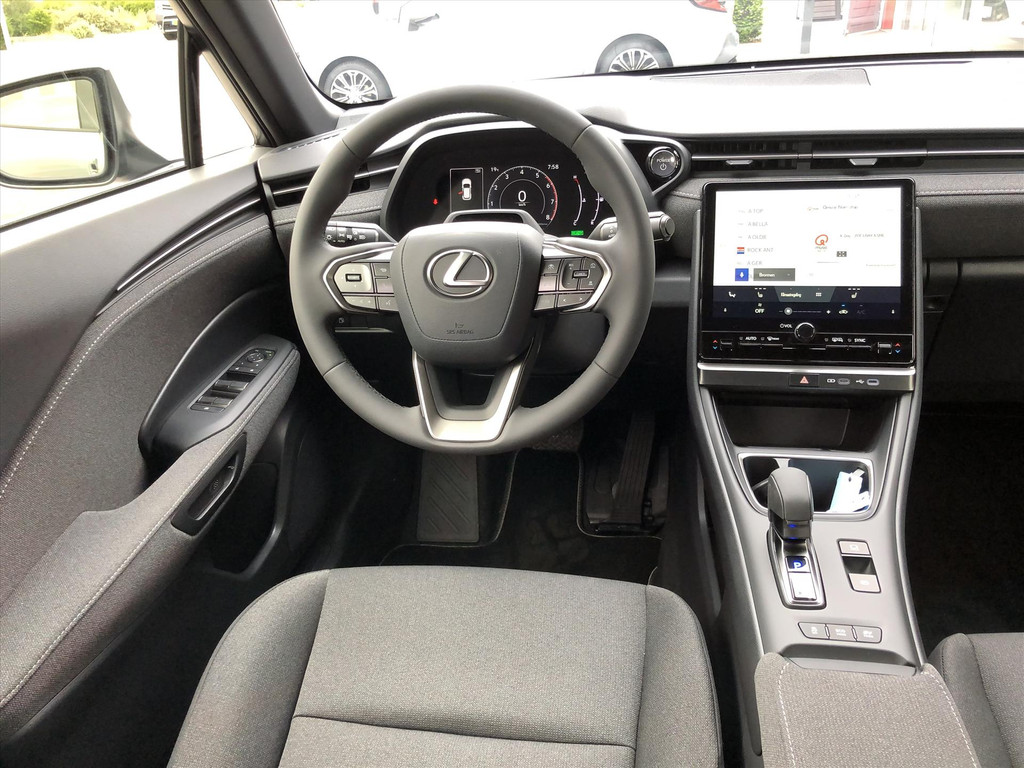 Lexus LBX 1.5 Comfort & Safety Pack | Dodehoekherkenning, Parkeersensoren, Keyless, Stoelverwarming 52667452-4.jpg | Autobedrijf Gielen