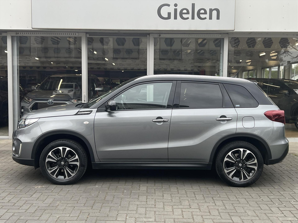 Suzuki Vitara 1.5 Hybrid Automaat Select Bi-Tone | Eerste eigenaar, Trekhaak, Dodehoekherkenning, Stoelverwarming, 17 inch, LED 52682892-3.jpg | Autobedrijf Gielen