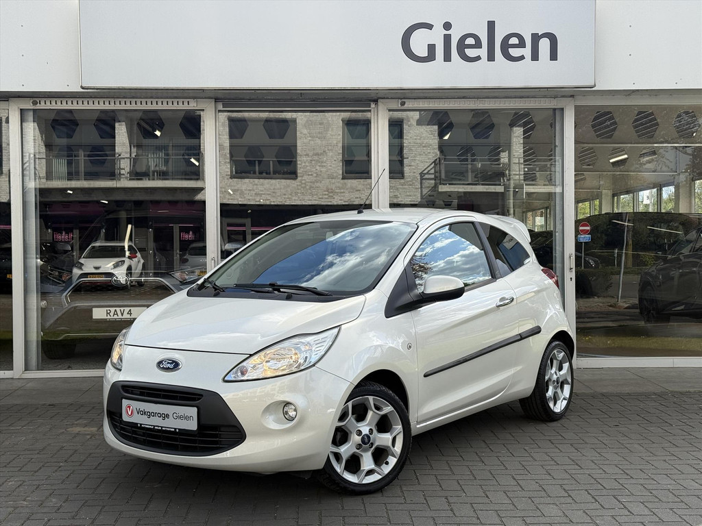 Ford Ka 1.2 69pk Titanium X | Airconditioning, Lichtmetalen velgen, Centrale deurvergrendeling, Zeer weinig KM! 52723939-0.jpg | Autobedrijf Gielen